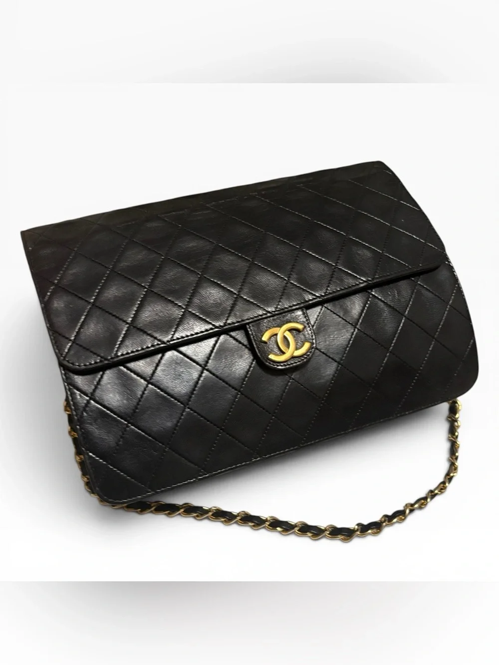 CHANEL Vintage 1980s Classic Flap Black Lambskin Shoulder Bag